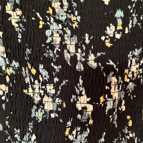 Abercrombie floral top - Picture 4 of 7